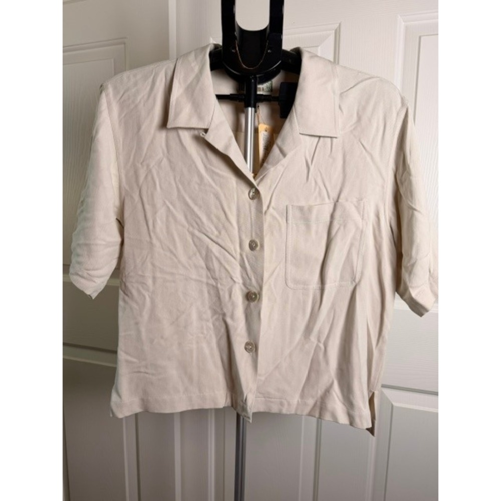 New Vintage Tommy Bahama 100% Silk Cayman Camp cream linen button up top Size M